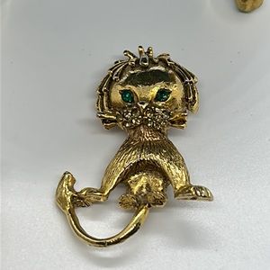Hobé Gold Tone Green Eyes Animal Pin Brooch